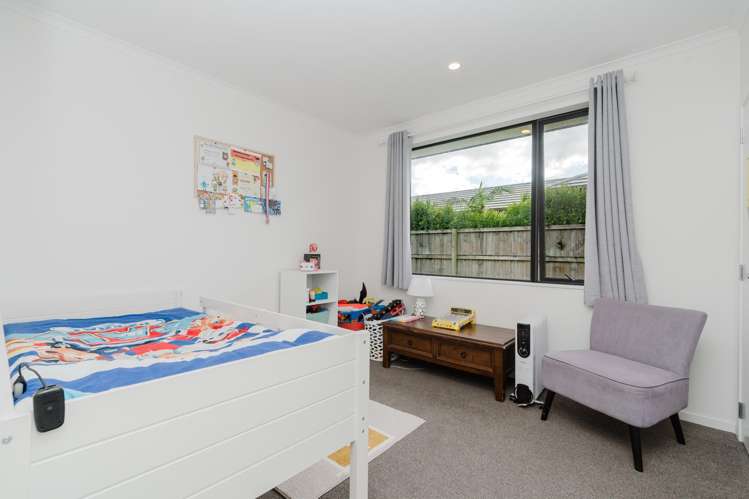 4 Sydney Place Flagstaff_13