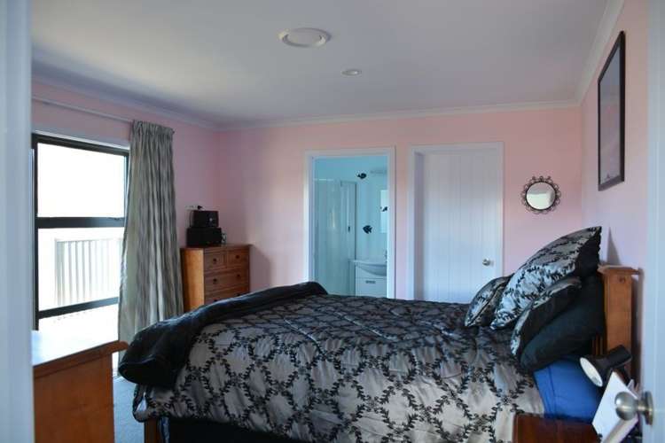 8 Middle Peak Lane Wanaka_10