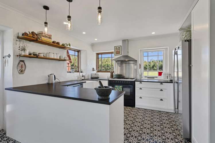 700 Wolffs Road_5