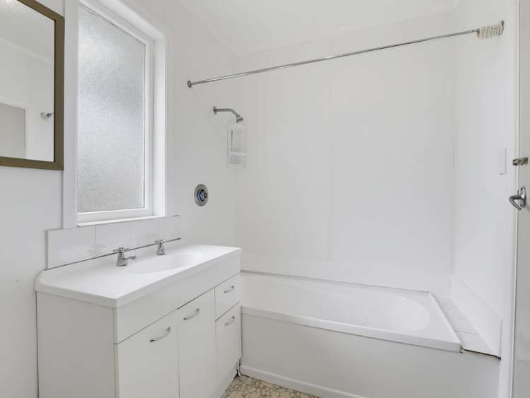 595 Queen Street East Levin_7