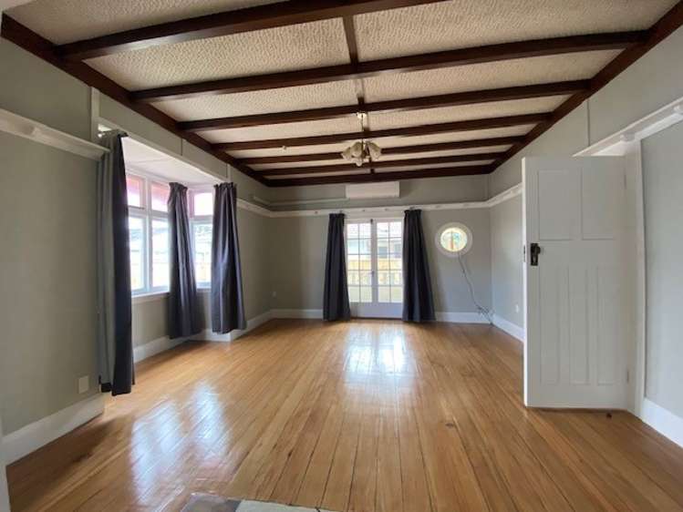 406A Avenue Road West 10482_8