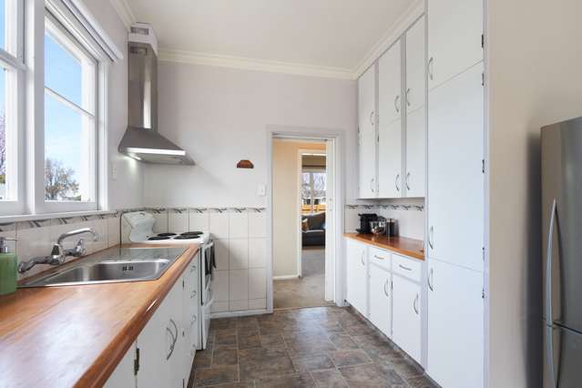 1004 Willowpark Road North Mayfair_4