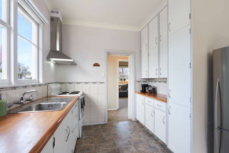 1004 Willowpark Road North Mayfair_4