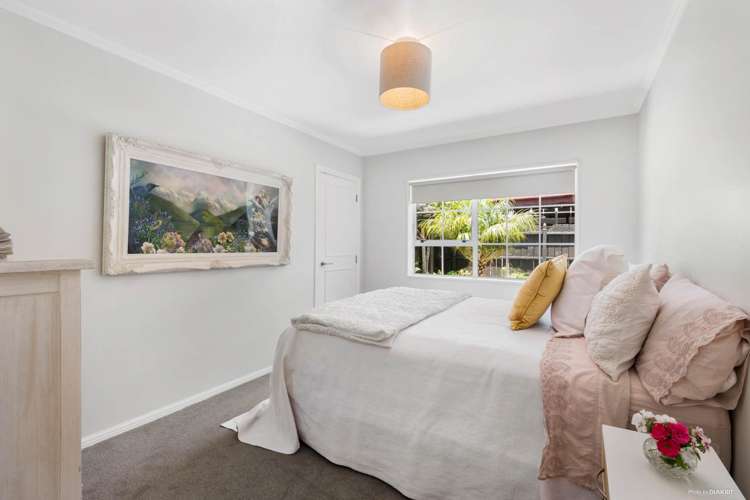 1/19 Danbury Drive Torbay_13