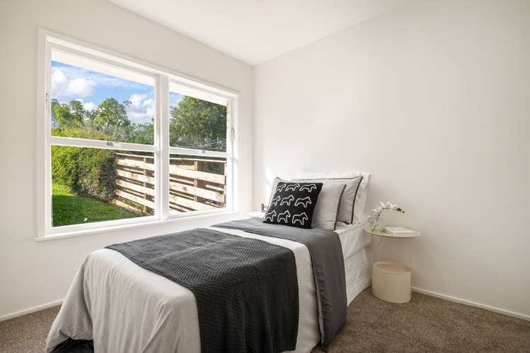 2/5 Battle Place Glenfield_9