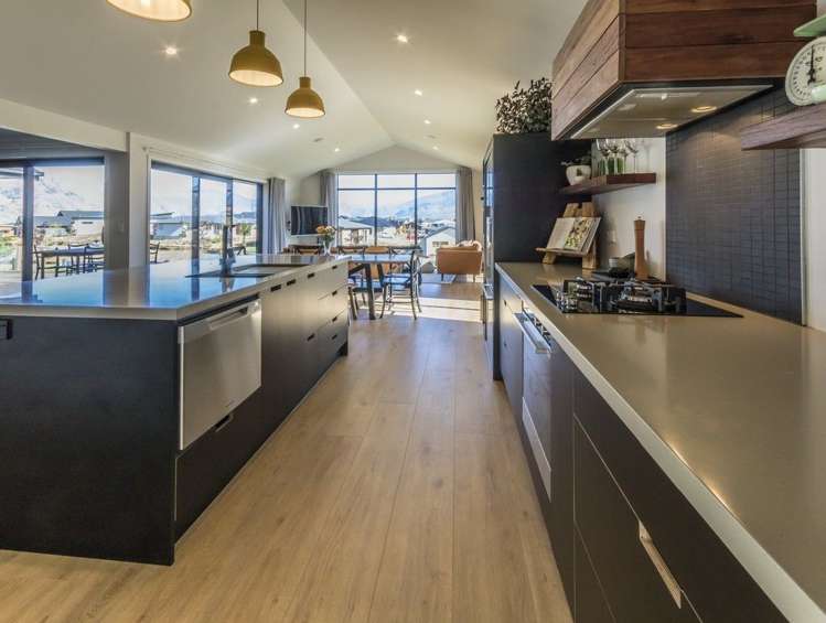 9 Edgewood Place Wanaka_3