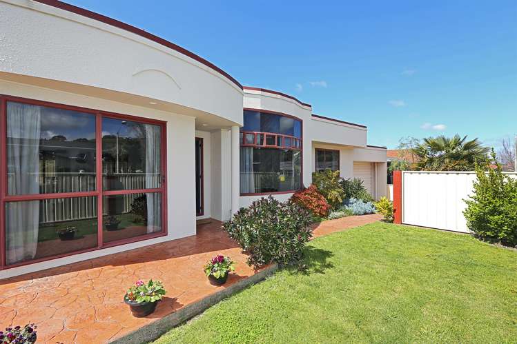 2/14 Nicholas Street Taradale_0