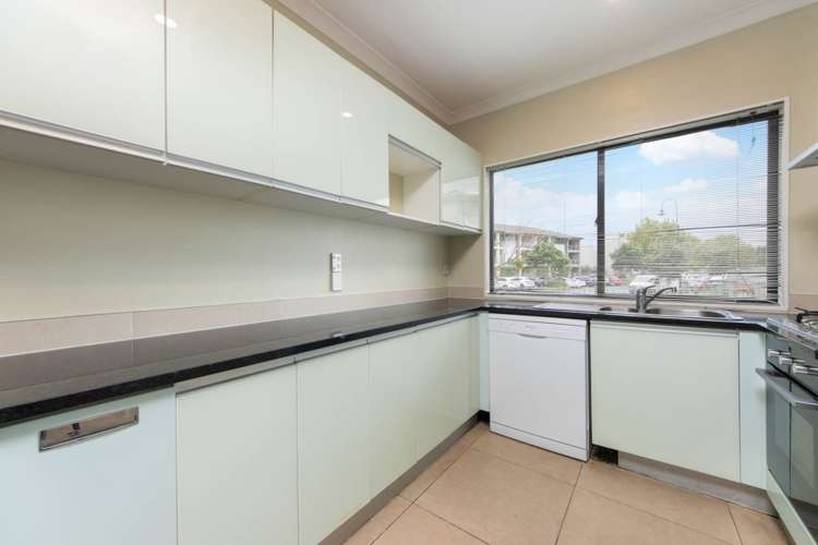 1 Triumph Road Flat Bush_4