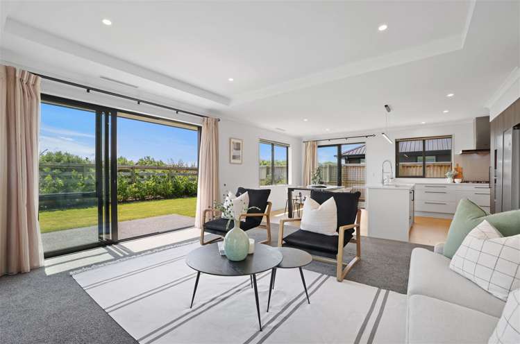 9 Peregrine Crescent Rolleston_2