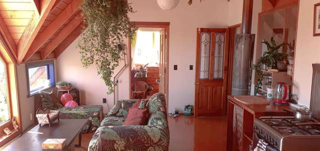 Upper Floor/122 Lone Kauri Road Karekare_2