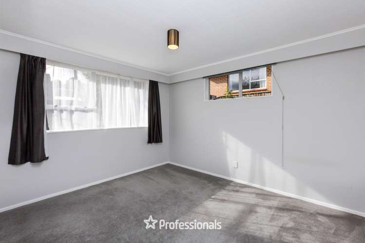 7 Garth Lane Maoribank_11