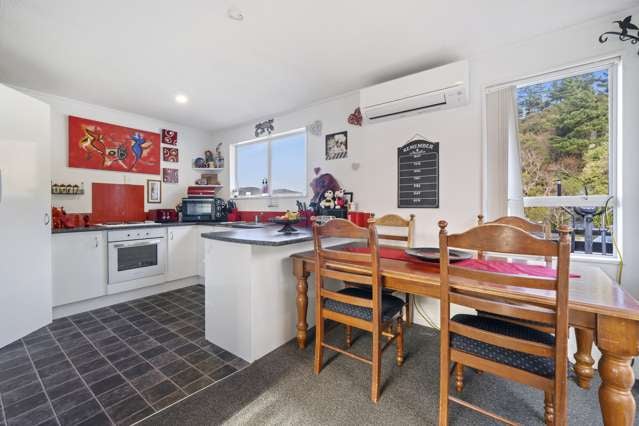 21 Newburn Grove Wainuiomata_1