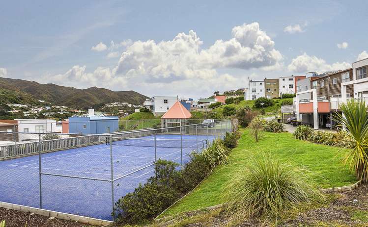 66 Saddleback Grove Karori_15