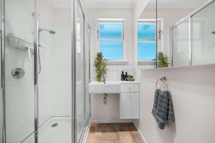 8 Wavell Crescent Lansdowne_7