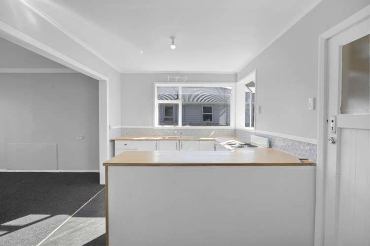 15 McLean Street Hawera_11