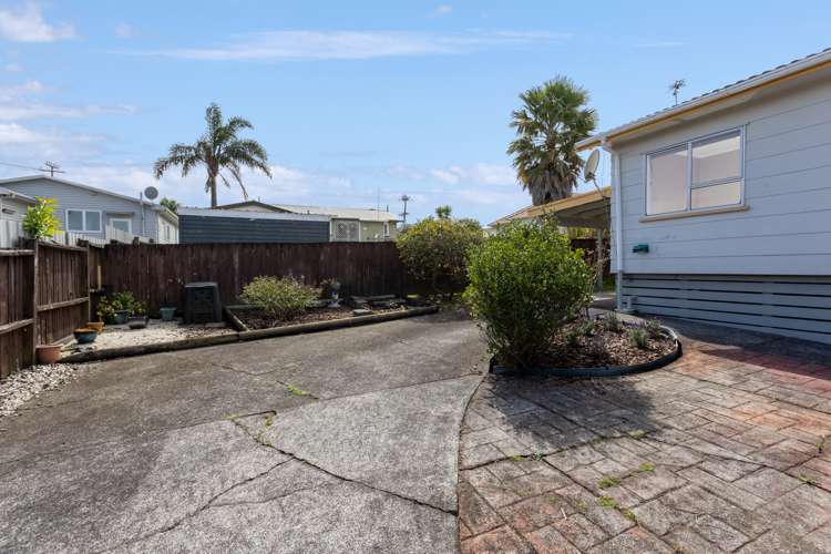 2/2b Matipo Road Te Atatu Peninsula_11