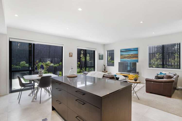 302 Jack Lachlan Drive Beachlands_6