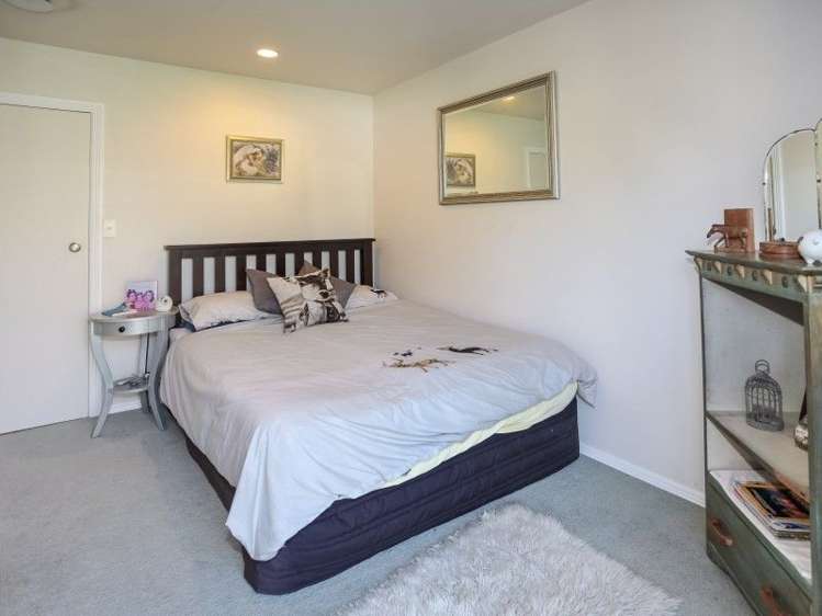 18 Kath Henry Lane Drury_11