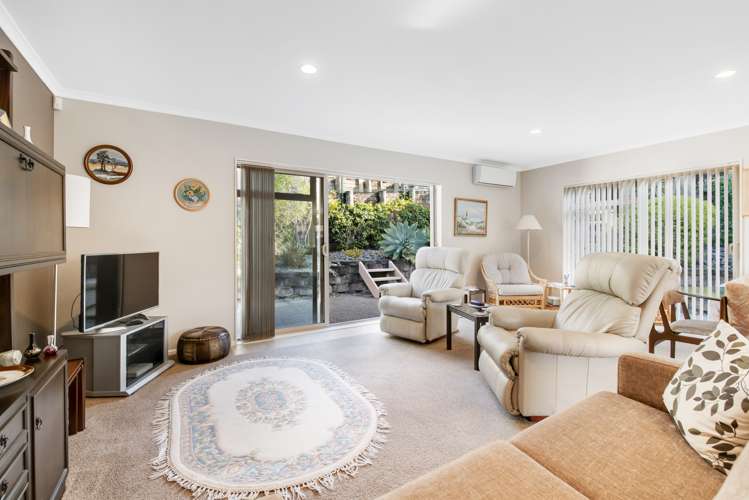 48 Chesterfield Way Orewa_5