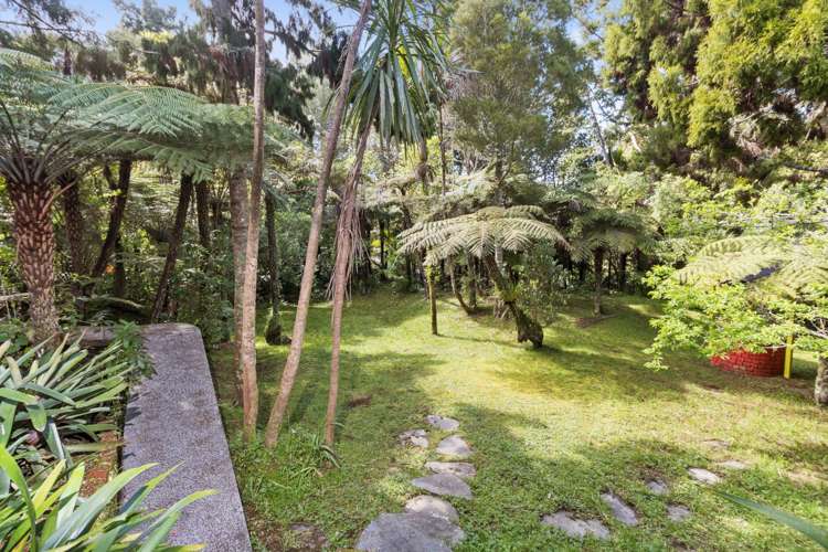 56 Huia Road Titirangi_21