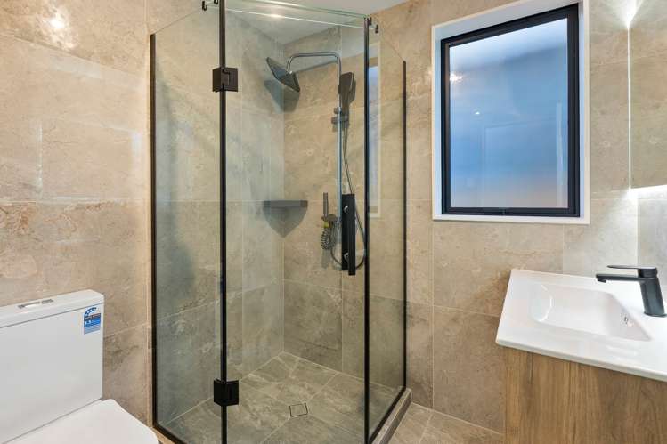 28 Castlebane Drive Flat Bush_24