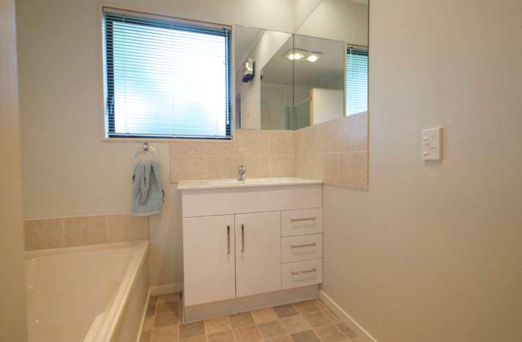 72C Bellevue Road Brookfield_16