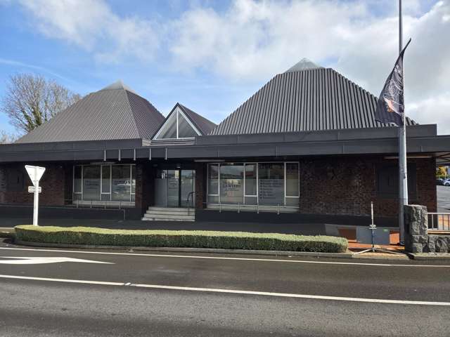 323 Broadway Stratford_2