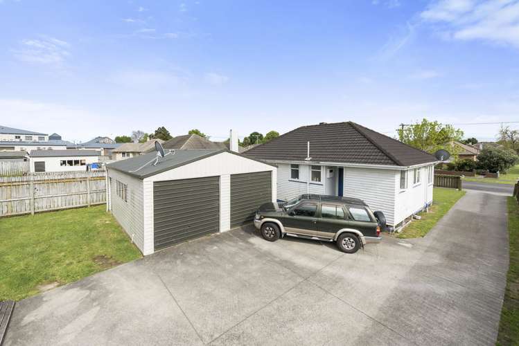 18 Tennyson Road Enderley_12