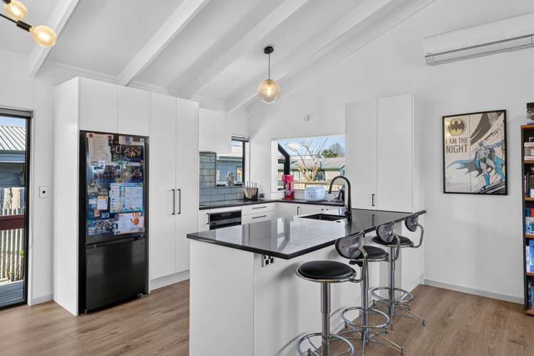 15B Lloyd Drive Nawton_2