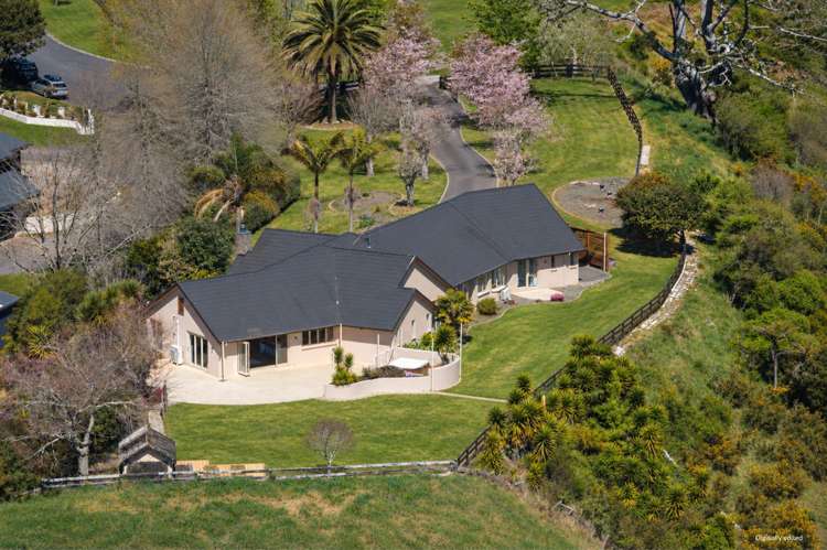 19 Waioroi Place Oropi_1