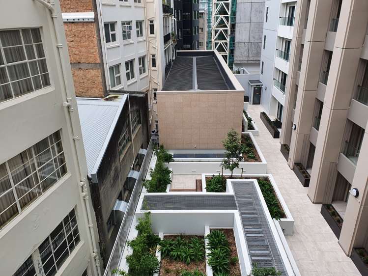 47 Beach Road Pahurehure_6