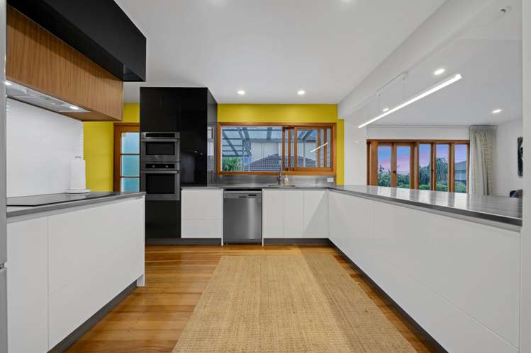 11 Bradbury Road Botany Downs_4