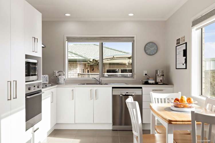 16/8 Village Place Tuakau_3