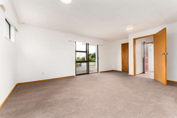 131 Mcleod Road Te Atatu South_17