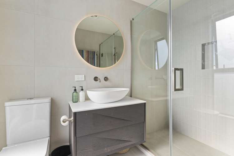 2B Kotare Avenue Westmere_9