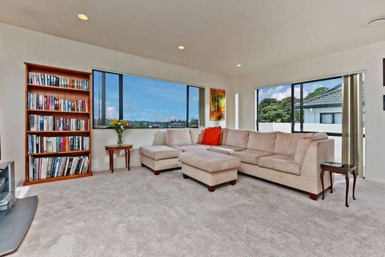 2/14 Greenridge Court Glenfield_1