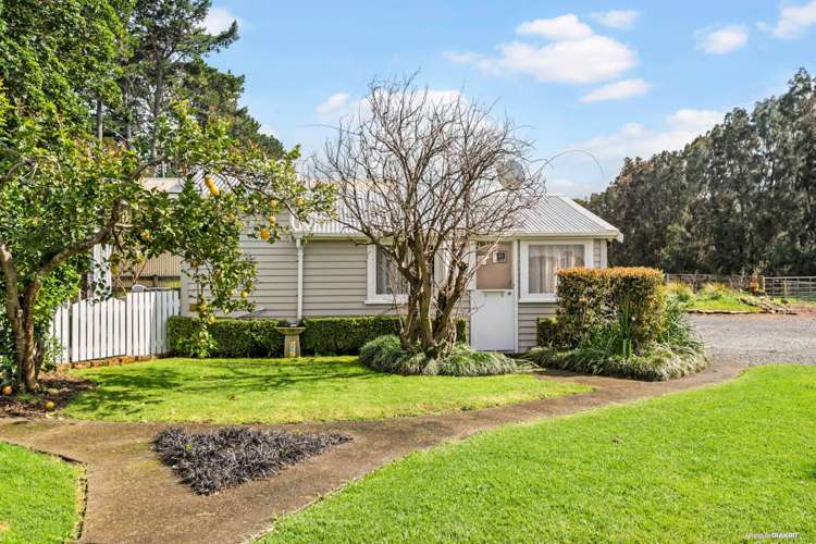 151 Gordon Road Pollok_13