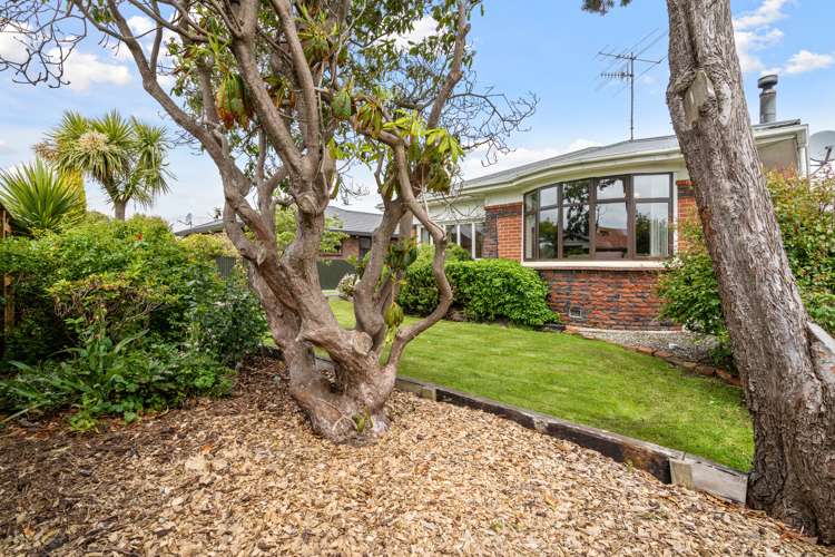 19 Lowe Street Avenal_24