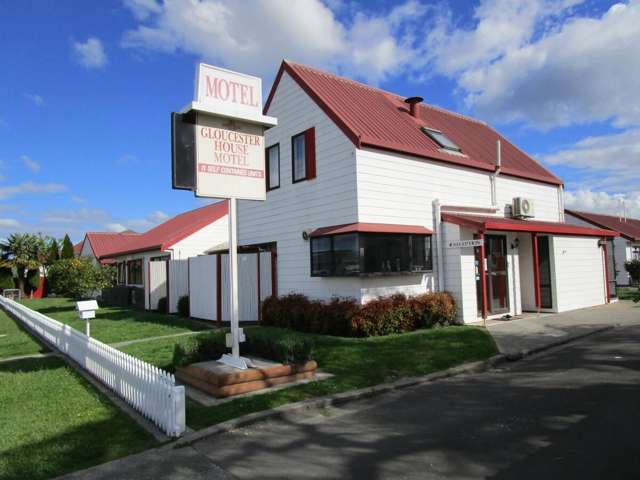 404 Avenue Road West Hastings Central_2