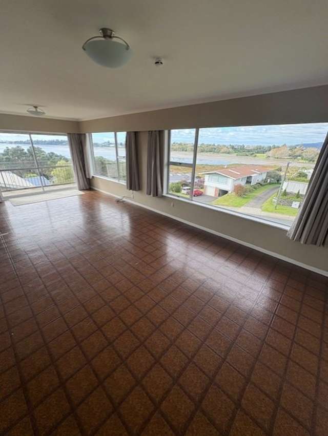 38 Churchill Road 1080_4