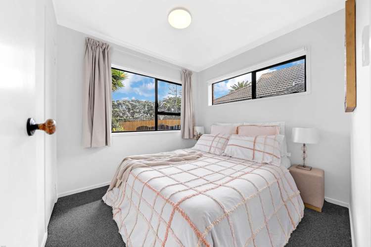 2/1 Claude Brookes Drive Henderson_7