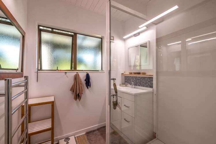 18 Te Makiri Road Onetangi_12