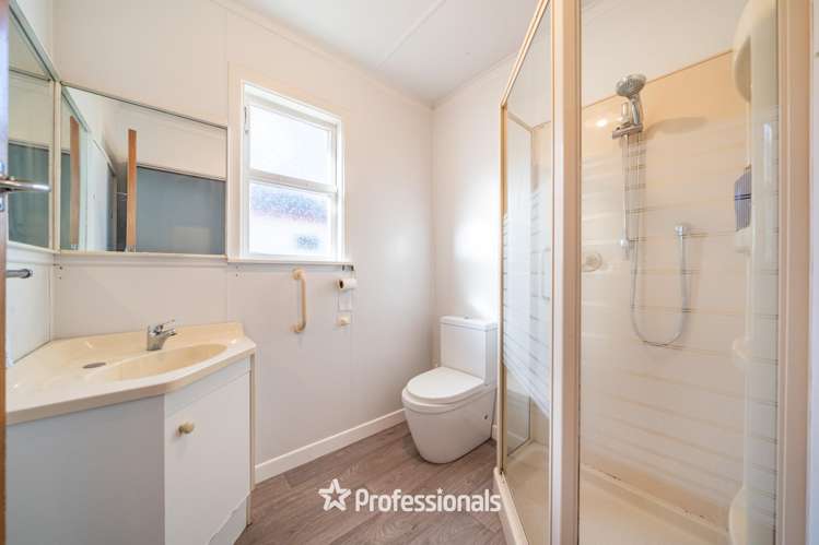 24 Roberts Street Tawa_10