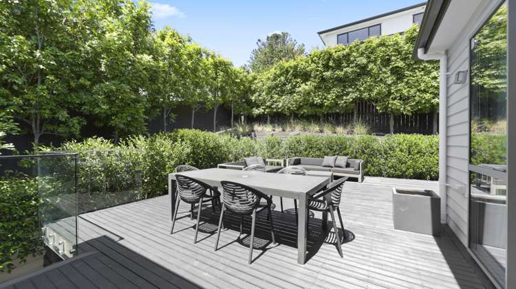 89d William Bayes Place Red Beach_13