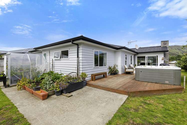 38 Brian Morgan Terrace Wainuiomata_10
