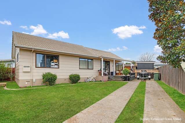 Put This Flexible Nawton Home on Your List