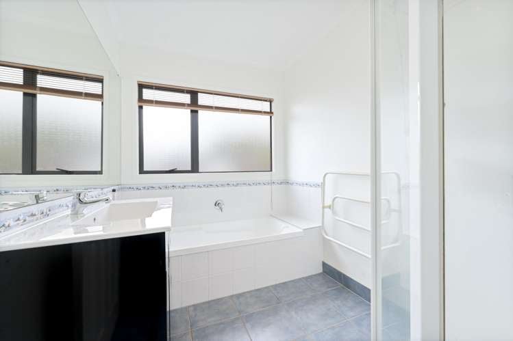 15 Lake Panorama Drive Henderson_10