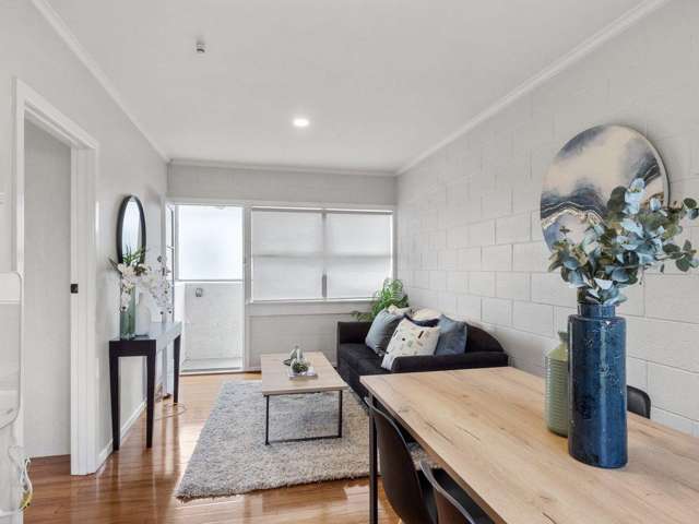 5/77 View Road Mount Eden_1