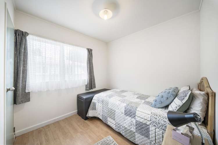 65A Cobham Crescent Kelston_8