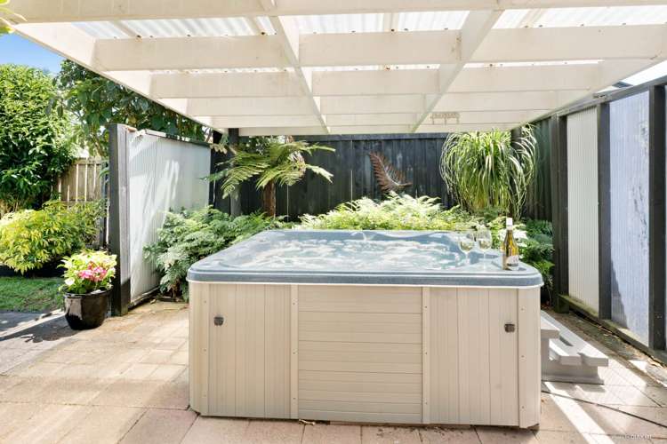 4 Sunningdale Street Wattle Downs_7